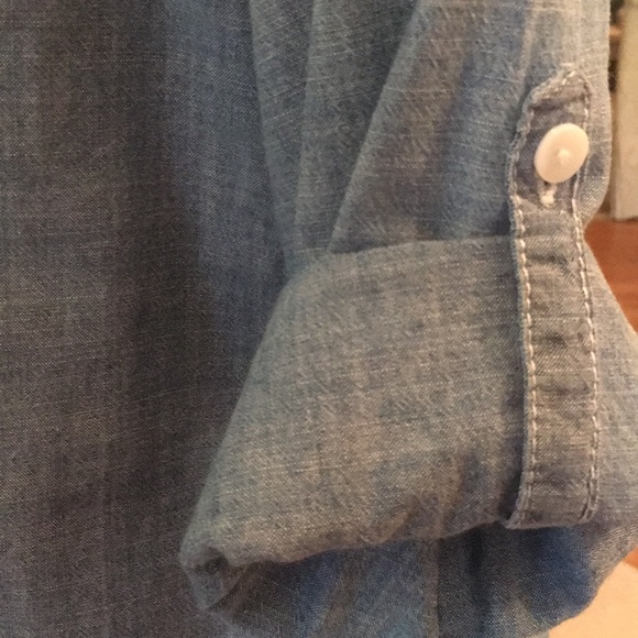 Anthro Hester & Orchard Button down denim top✨✨🌷 - Picture 3 of 8